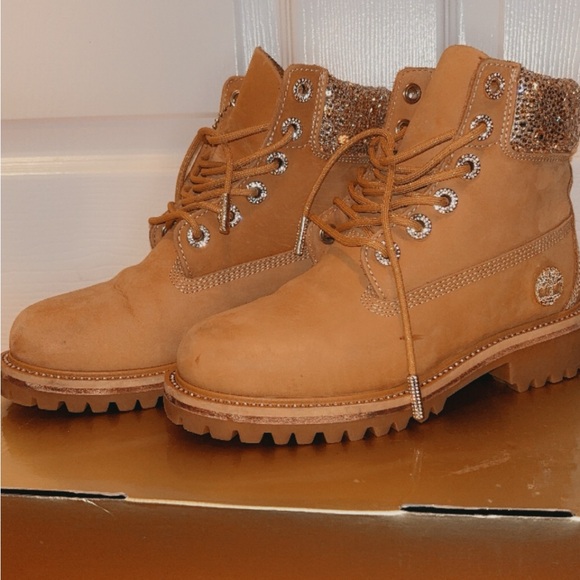 TIMBERLANDS by JIMMY CHOO - Picture 2 of 2